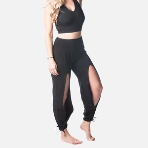 NWOT Namastetics Pointe Pant M